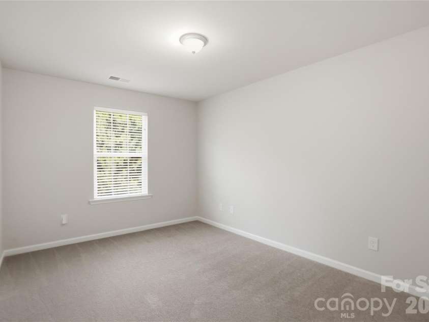 13714 Canterbury Castle Drive, Charlotte, NC 28273.  MLS# CAR4381185, YatesRealty ID 23668. 