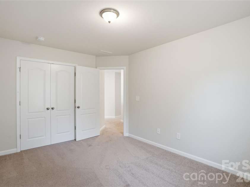 13714 Canterbury Castle Drive, Charlotte, NC 28273.  MLS# CAR4381185, YatesRealty ID 23668. 