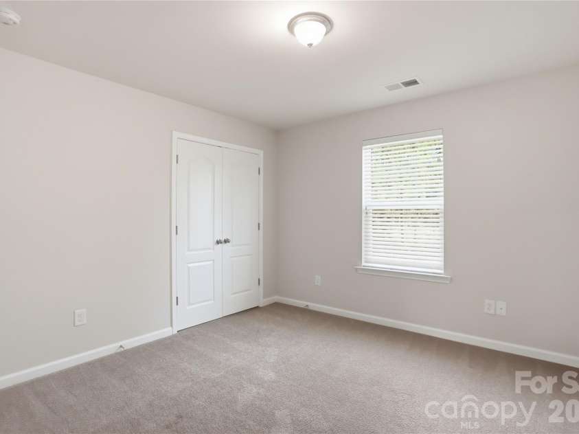 13714 Canterbury Castle Drive, Charlotte, NC 28273.  MLS# CAR4381185, YatesRealty ID 23668. 