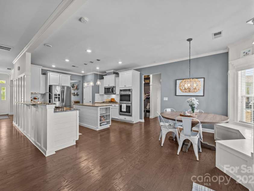 9871 Travertine Trail, Davidson, NC 28036.  MLS# CAR4254915, YatesRealty ID 23668. 