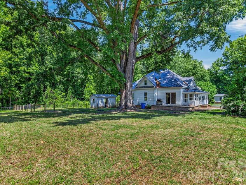 241 Dover Street, Star, NC 27356.  MLS# CAR4381841, YatesRealty ID 23669. 