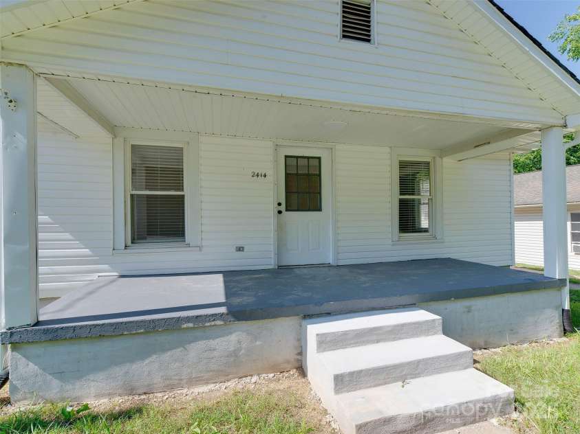2414 Lane Street, Kannapolis, NC 28083.  MLS# CAR4274628, YatesRealty ID 23669. 