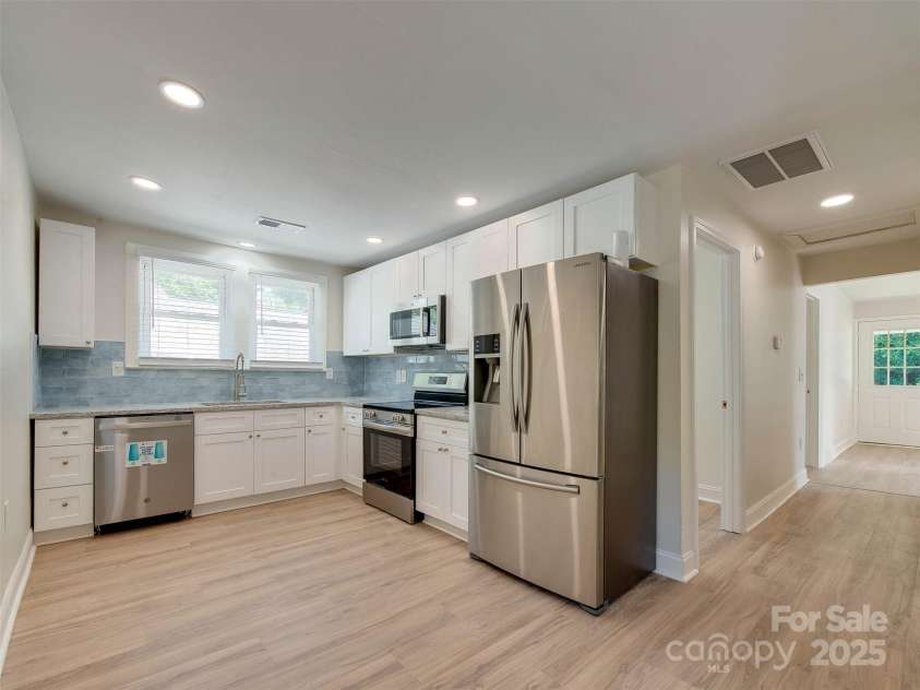 2414 Lane Street, Kannapolis, NC 28083.  MLS# CAR4274628, YatesRealty ID 23669. 