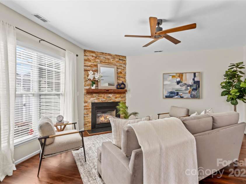 14462 Holly Springs Drive, Huntersville, NC 28078.  MLS# CAR4221883, YatesRealty ID 2367. 