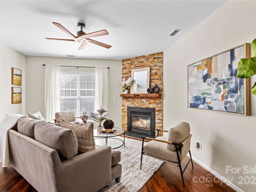 14462 Holly Springs Drive, Huntersville, NC 28078.  MLS# CAR4221883, YatesRealty ID 2367. 