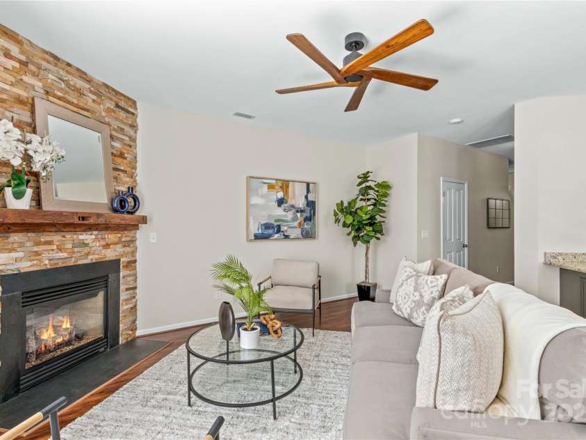 14462 Holly Springs Drive, Huntersville, NC 28078.  MLS# CAR4221883, YatesRealty ID 2367. 