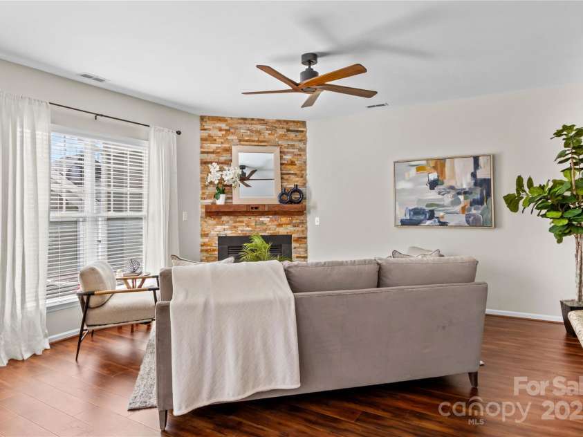 14462 Holly Springs Drive, Huntersville, NC 28078.  MLS# CAR4221883, YatesRealty ID 2367. 