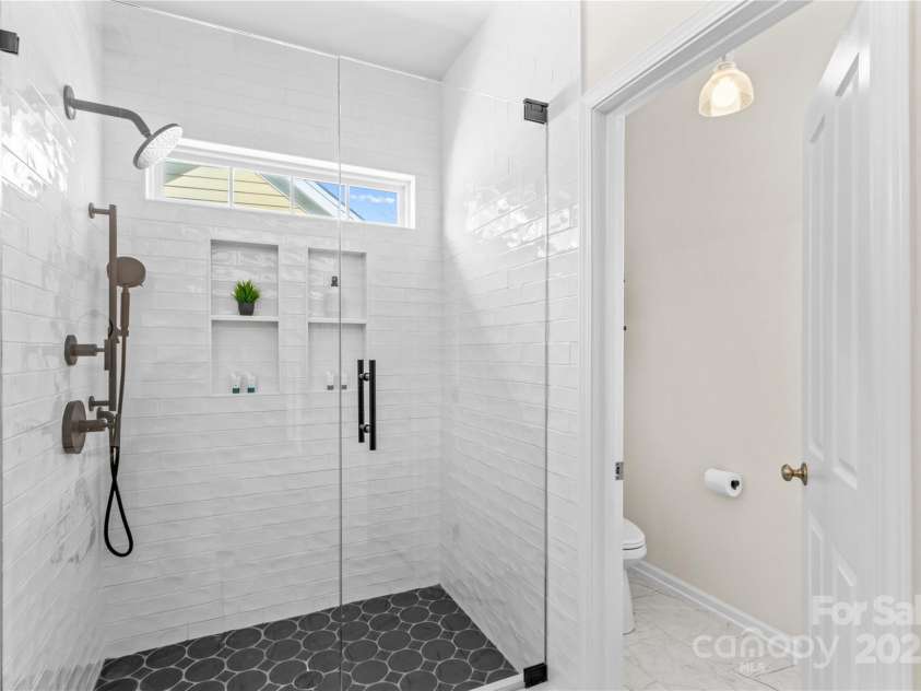14462 Holly Springs Drive, Huntersville, NC 28078.  MLS# CAR4221883, YatesRealty ID 2367. 