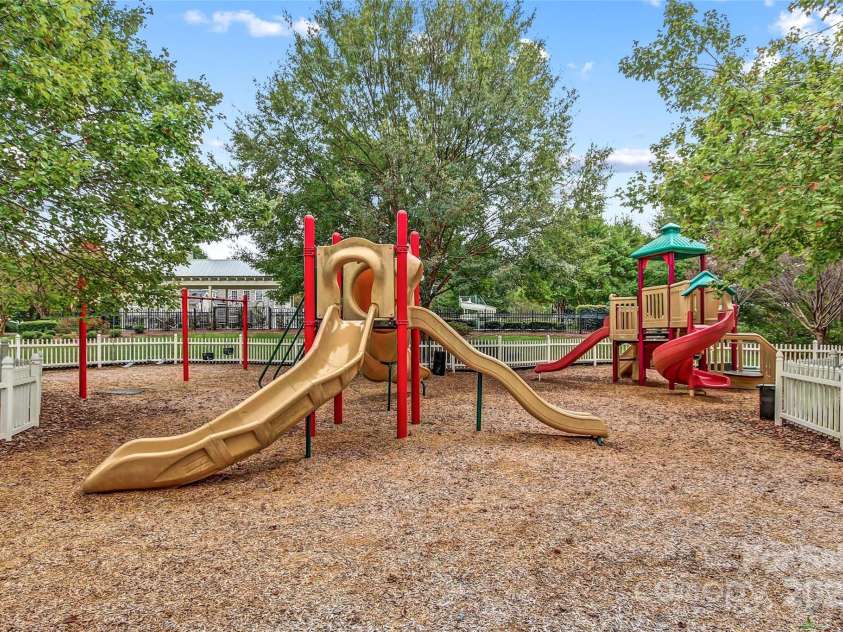 14462 Holly Springs Drive, Huntersville, NC 28078.  MLS# CAR4221883, YatesRealty ID 2367. 