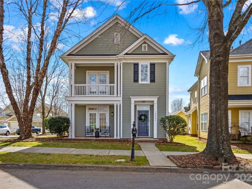 14462 Holly Springs Drive, Huntersville, NC 28078.  MLS# CAR4221883, YatesRealty ID 2367. 