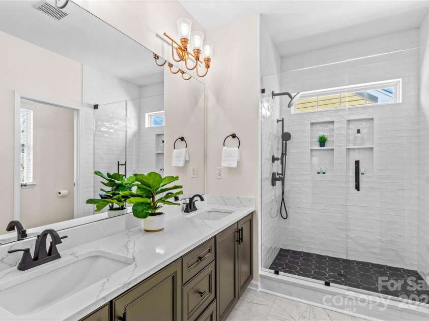 14462 Holly Springs Drive, Huntersville, NC 28078.  MLS# CAR4221883, YatesRealty ID 2367. 