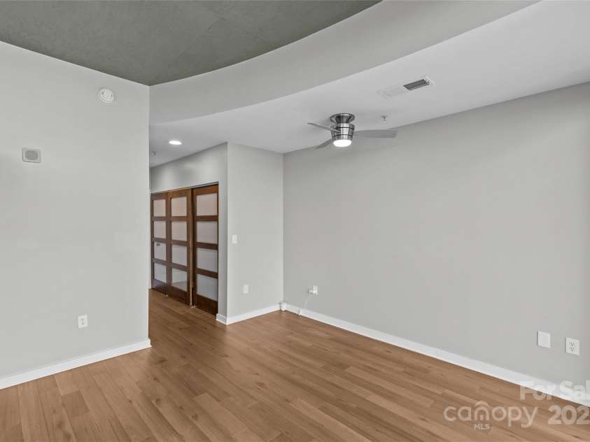 210 N Church Street, Charlotte, NC 28202.  MLS# CAR4260082, YatesRealty ID 2367. 