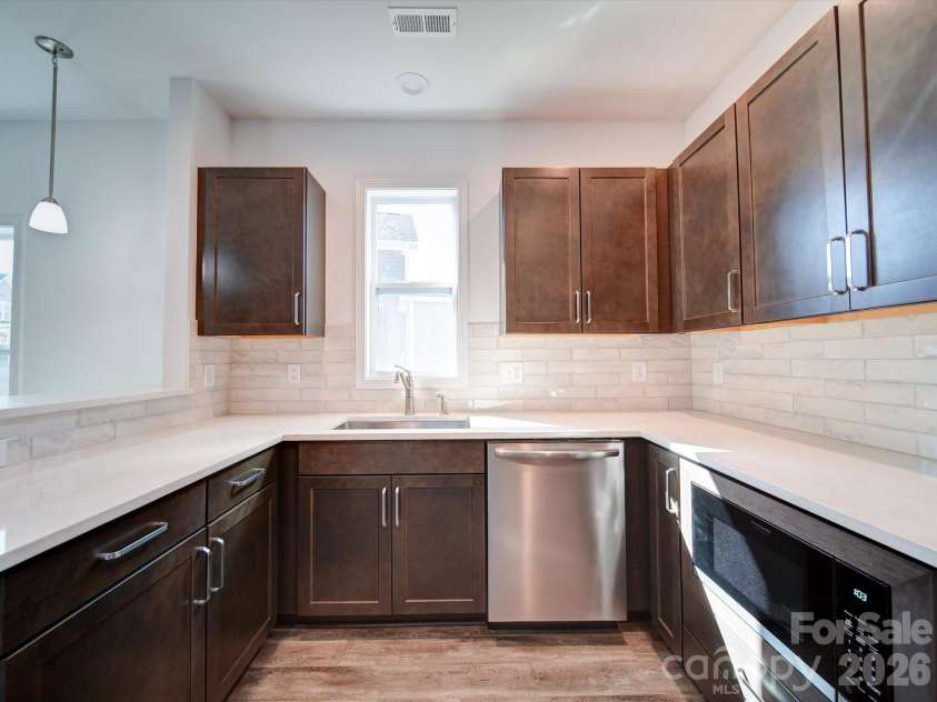 554 Geneva Circle, Gastonia, NC 28056.  MLS# CAR4220064, YatesRealty ID 2367. 
