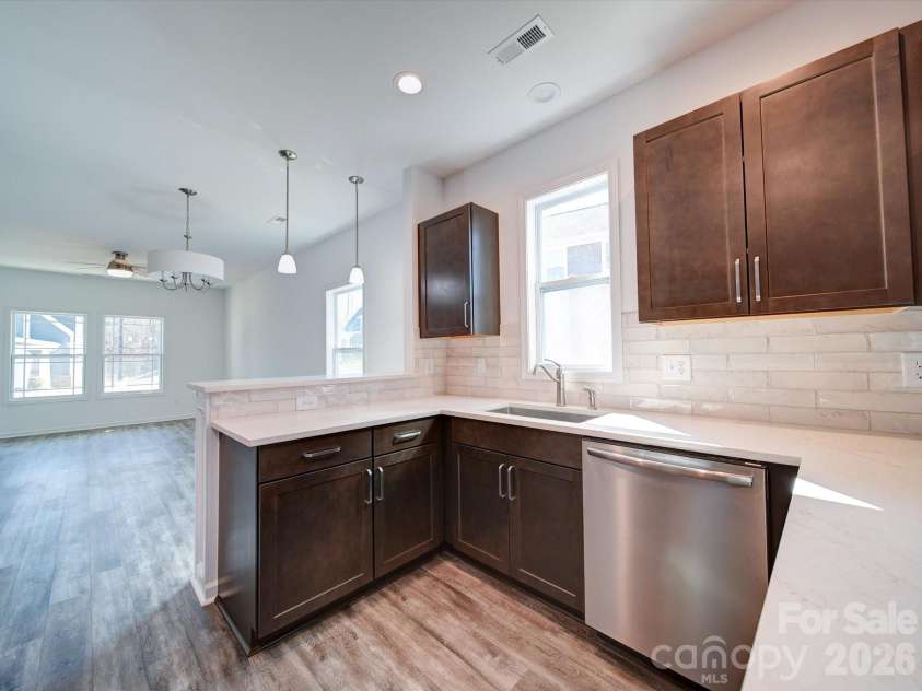 554 Geneva Circle, Gastonia, NC 28056.  MLS# CAR4220064, YatesRealty ID 2367. 