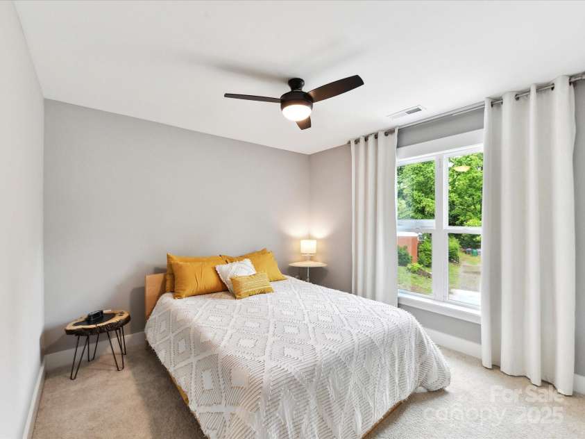 2517 Marlowe Avenue, Charlotte, NC 28208.  MLS# CAR4263015, YatesRealty ID 23670. 