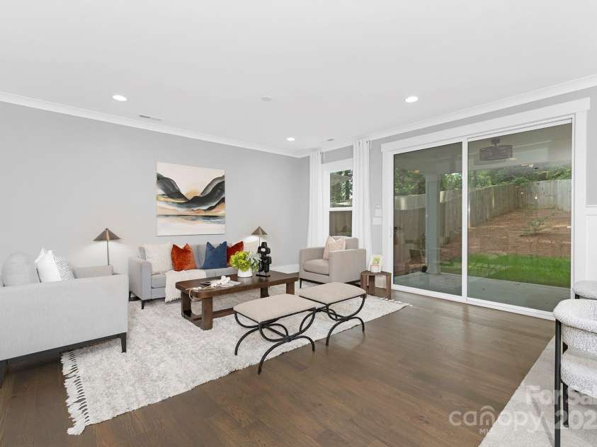 2517 Marlowe Avenue, Charlotte, NC 28208.  MLS# CAR4263015, YatesRealty ID 23670. Flexible Living options with such a spacious open concept. Enjoy more of a conversational layout or...