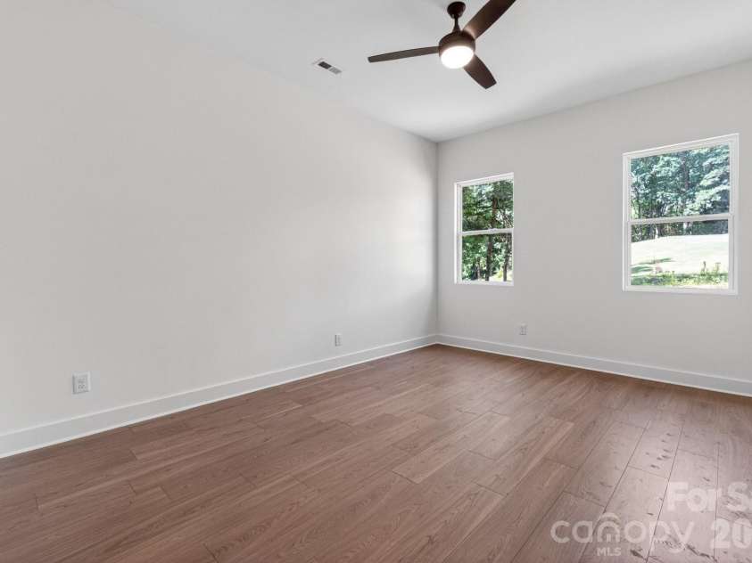 276 Broken Arrow Drive, Statesville, NC 28677.  MLS# CAR4389065, YatesRealty ID 23670. 