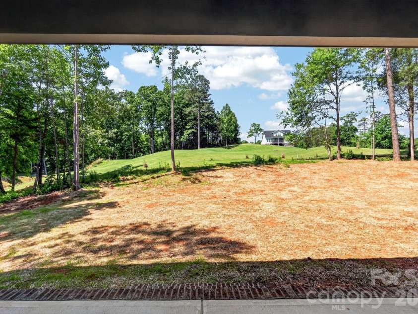 276 Broken Arrow Drive, Statesville, NC 28677.  MLS# CAR4389065, YatesRealty ID 23670. 