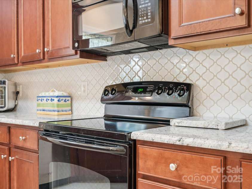 4090 Sunset Drive, Rock Hill, SC 29732.  MLS# CAR4275758, YatesRealty ID 23671. 