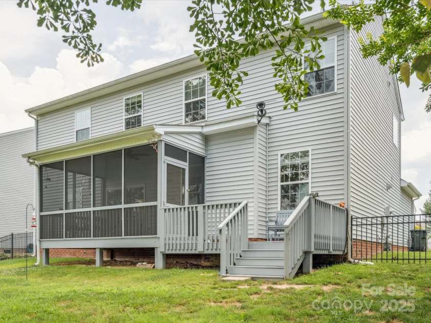 4090 Sunset Drive, Rock Hill, SC 29732.  MLS# CAR4275758, YatesRealty ID 23671. 