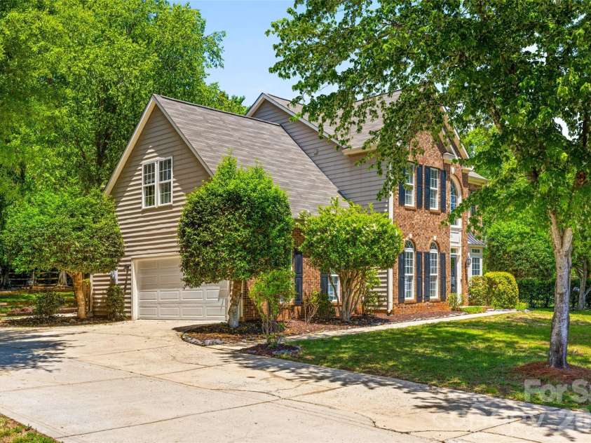 620 Cheval Drive, Fort Mill, SC 29708.  MLS# CAR4378038, YatesRealty ID 23671. 