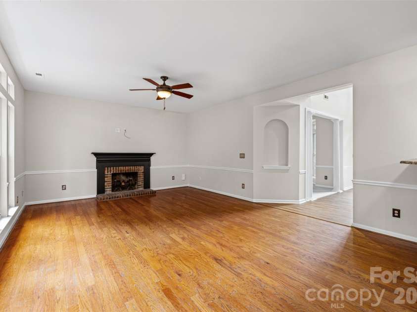 620 Cheval Drive, Fort Mill, SC 29708.  MLS# CAR4378038, YatesRealty ID 23671. 