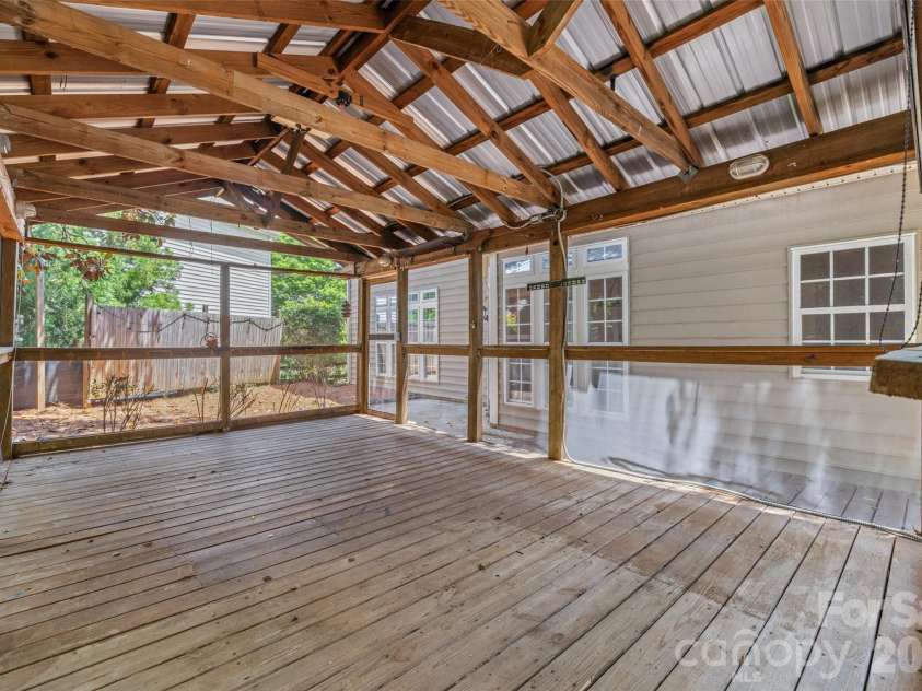 620 Cheval Drive, Fort Mill, SC 29708.  MLS# CAR4378038, YatesRealty ID 23671. 