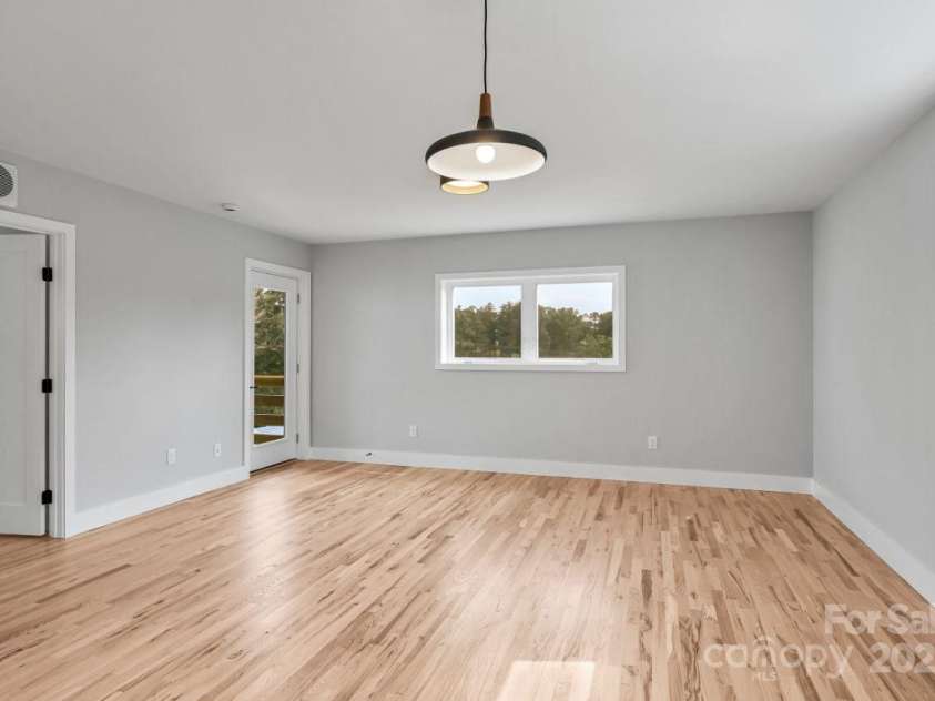 312 Emma Road, Asheville, NC 28806.  MLS# CAR4269251, YatesRealty ID 23672. 