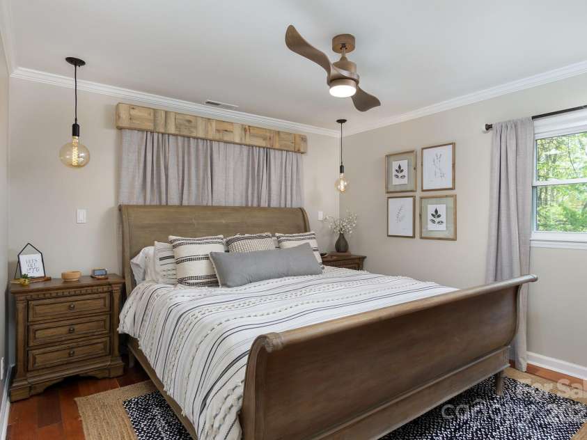 143 Oakview Road, Asheville, NC 28806.  MLS# CAR4252612, YatesRealty ID 23673. Bedroom 1