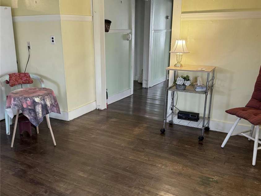 54 SchoolHouse Drive, Canton, NC 28716.  MLS# CAR4310849, YatesRealty ID 23673. Dinette