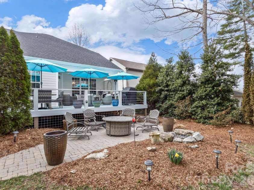 107 Mountain Drive, Biltmore Lake, NC 28715.  MLS# CAR4354478, YatesRealty ID 23674. 