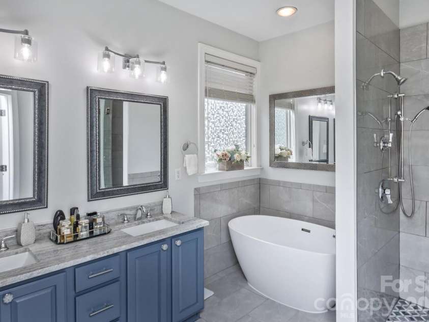 107 Mountain Drive, Biltmore Lake, NC 28715.  MLS# CAR4354478, YatesRealty ID 23674. 