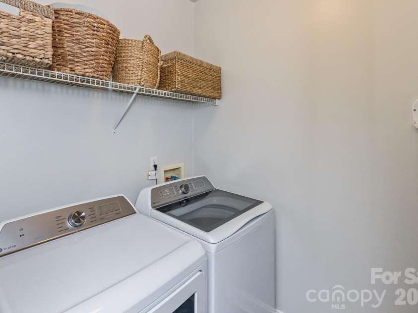 107 Mountain Drive, Biltmore Lake, NC 28715.  MLS# CAR4354478, YatesRealty ID 23674. 