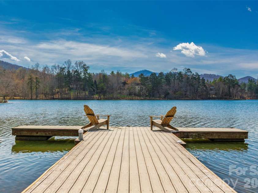 107 Mountain Drive, Biltmore Lake, NC 28715.  MLS# CAR4354478, YatesRealty ID 23674. 