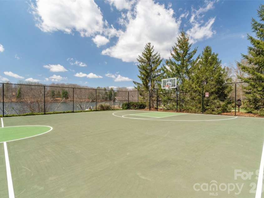107 Mountain Drive, Biltmore Lake, NC 28715.  MLS# CAR4354478, YatesRealty ID 23674. 