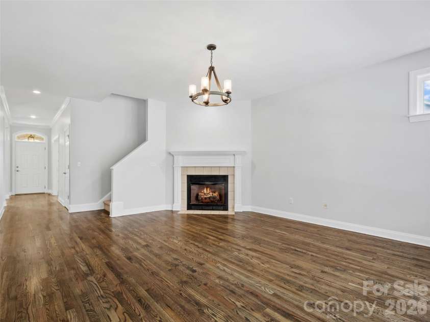 107 Mountain Drive, Biltmore Lake, NC 28715.  MLS# CAR4354478, YatesRealty ID 23674. Geat room