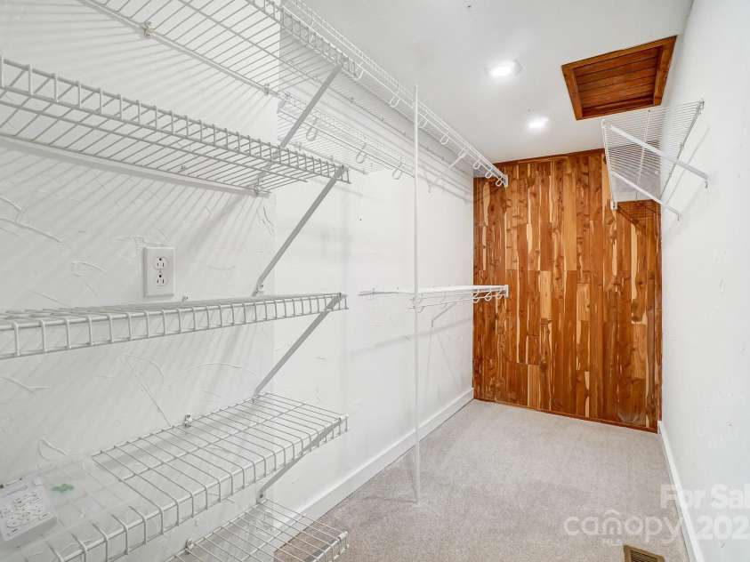 4125 Rivendell Lane, Mint Hill, NC 28227.  MLS# CAR4220608, YatesRealty ID 23674. 