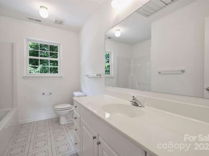 19900 Stough Farm Road, Cornelius, NC 28031.  MLS# CAR4275497, YatesRealty ID 23675. 