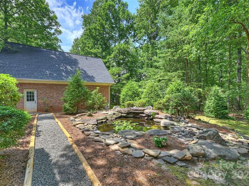 19900 Stough Farm Road, Cornelius, NC 28031.  MLS# CAR4275497, YatesRealty ID 23675. 