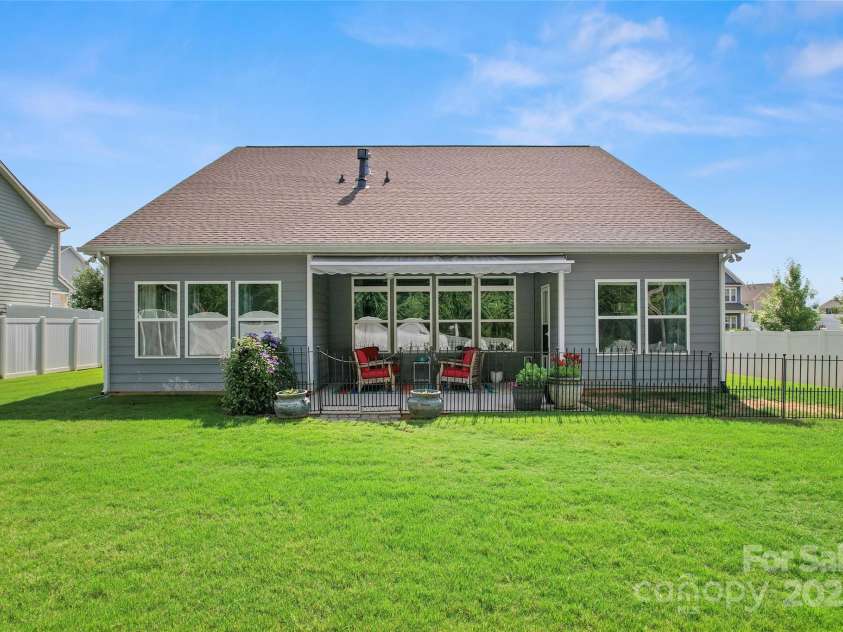 2124 Katie Alice Circle, Waxhaw, NC 28173.  MLS# CAR4249836, YatesRealty ID 23676. Back Yard
