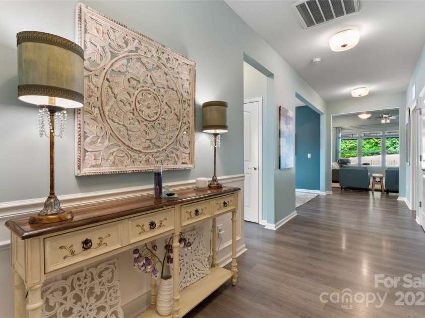 2124 Katie Alice Circle, Waxhaw, NC 28173.  MLS# CAR4249836, YatesRealty ID 23676. Entry Hall