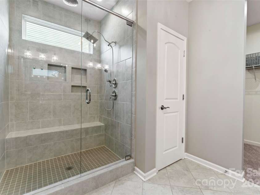 2124 Katie Alice Circle, Waxhaw, NC 28173.  MLS# CAR4249836, YatesRealty ID 23676. Primary Bath