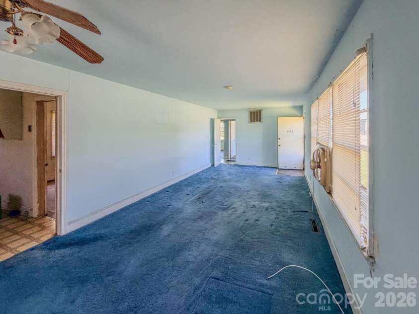 929 Mt Gallant Drive, Rock Hill, SC 29730.  MLS# CAR4382834, YatesRealty ID 23676. 