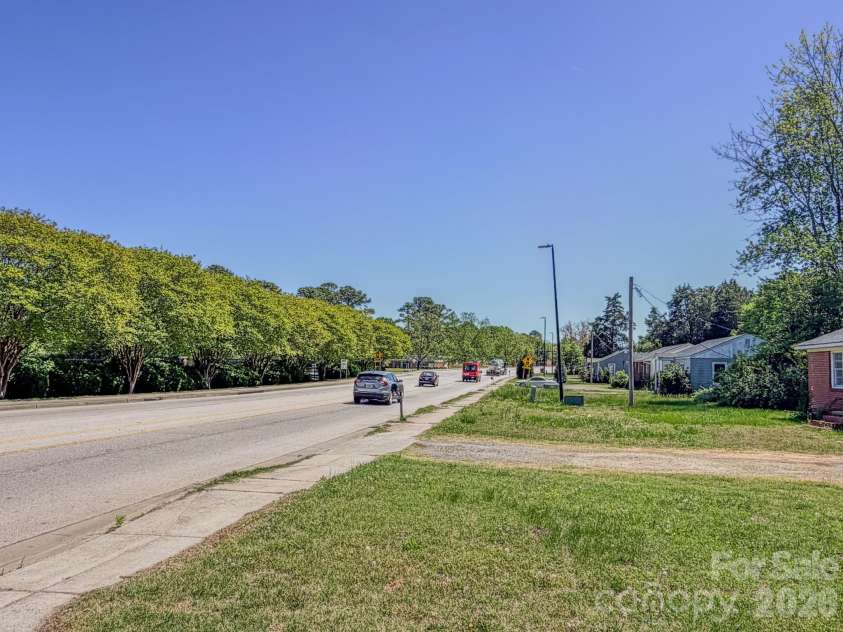 929 Mt Gallant Drive, Rock Hill, SC 29730.  MLS# CAR4382834, YatesRealty ID 23676. 