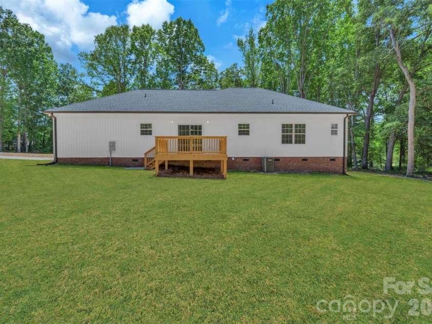 4611 Knox Bailey Lane, Lancaster, SC 29720.  MLS# CAR4380796, YatesRealty ID 23677. Grass has been edited