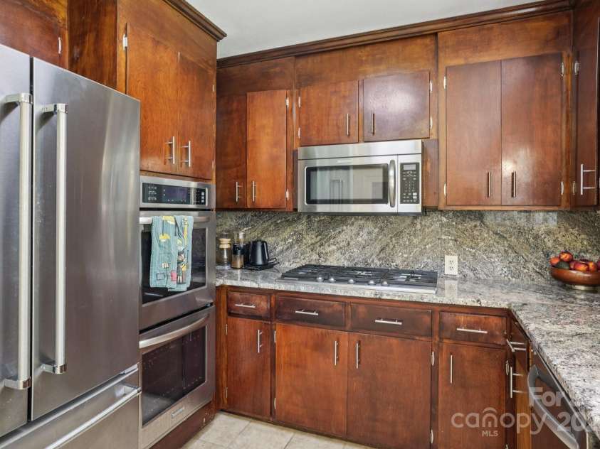 7107 Cedarfield Road, Charlotte, NC 28227.  MLS# CAR4275661, YatesRealty ID 23677. 