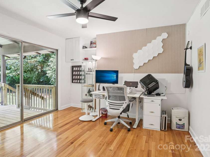 7107 Cedarfield Road, Charlotte, NC 28227.  MLS# CAR4275661, YatesRealty ID 23677. 