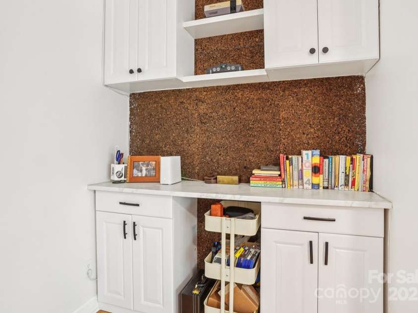 7107 Cedarfield Road, Charlotte, NC 28227.  MLS# CAR4275661, YatesRealty ID 23677. 