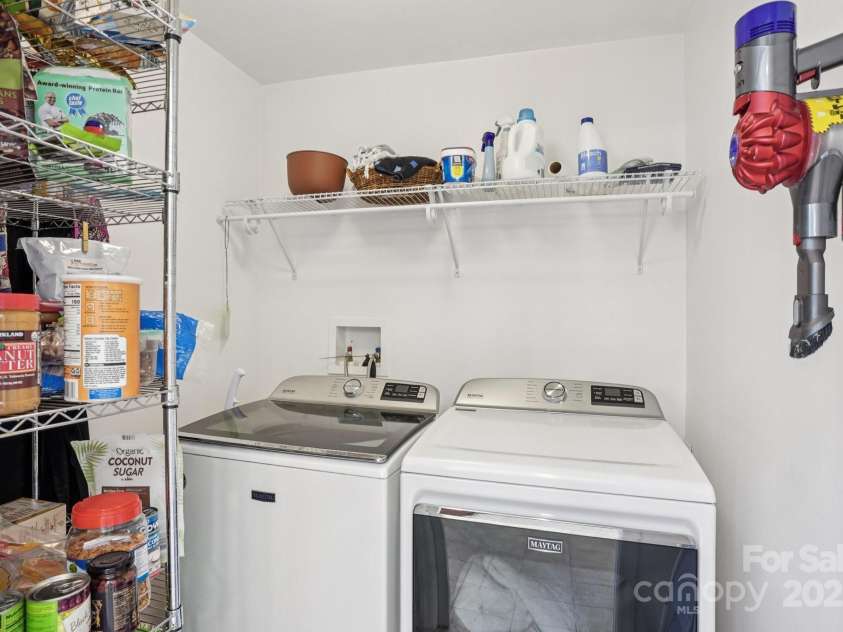 7107 Cedarfield Road, Charlotte, NC 28227.  MLS# CAR4275661, YatesRealty ID 23677. 