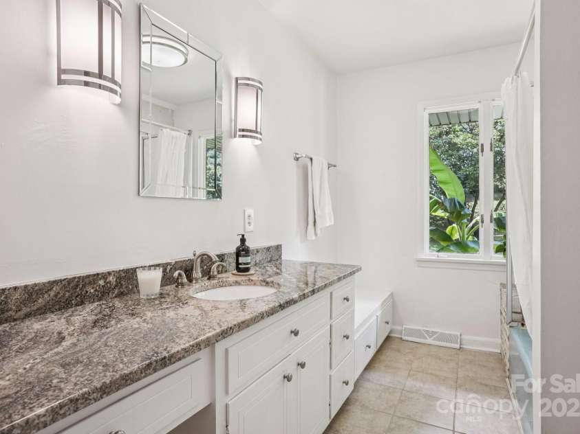 7107 Cedarfield Road, Charlotte, NC 28227.  MLS# CAR4275661, YatesRealty ID 23677. 